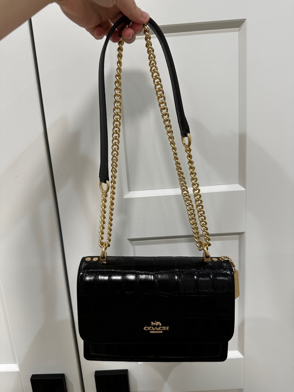 NEW Coach Black Croc-Embossed Shoulder Bag with Gold Chain Strap - Picture 4 of 7